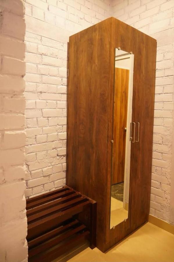 Brick Field Hotel Варанаси Екстериор снимка